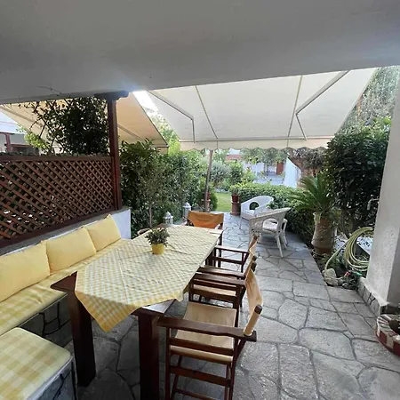 Petalides Breeze Maisonette 아파트