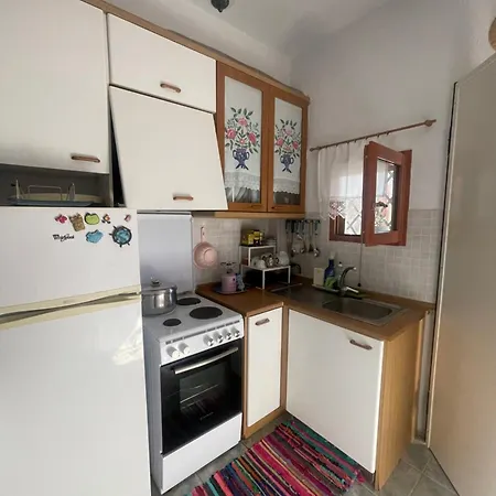 Petalides Breeze Maisonette