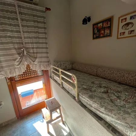 Petalides Breeze Maisonette *