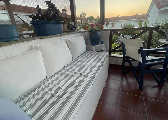 Petalides Breeze Maisonette