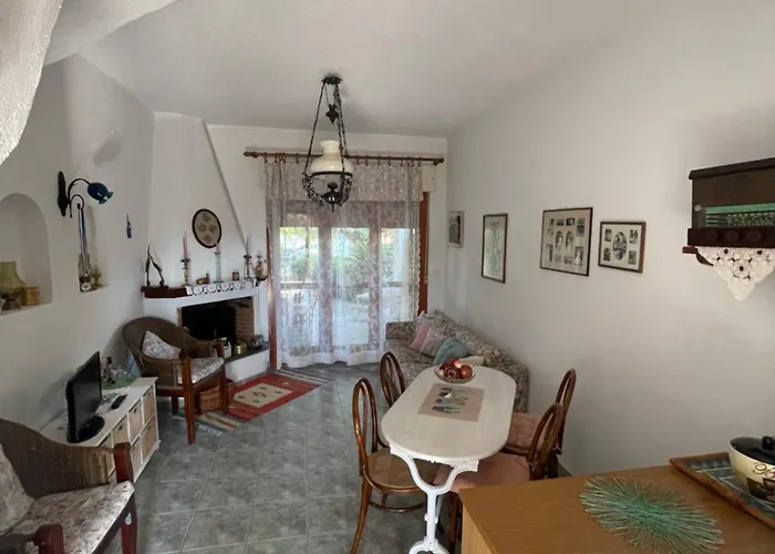 Petalides Breeze Maisonette