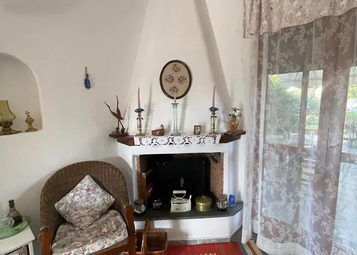 Petalides Breeze Maisonette