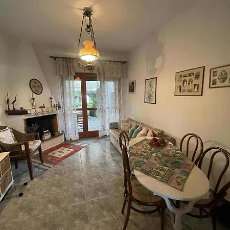 Petalides Breeze Maisonette アパート *