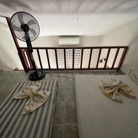 アパート Petalides Breeze Maisonette